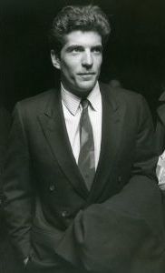 John Kennedy Jr. 1990 NYC.jpg